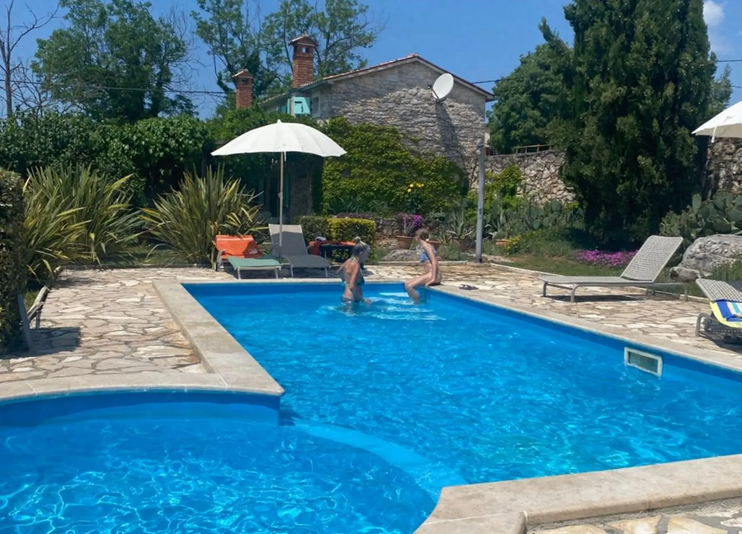 Domos Selene Casa Delle Fate Villa Tinjan Holiday home